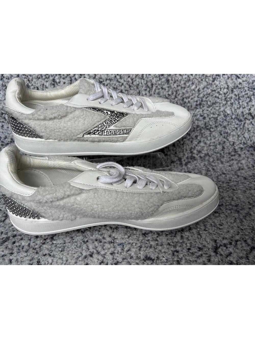 Zodiac Sansa Studded Lace-Up Sneakers Shoes Women's White Size US8M EU38.5